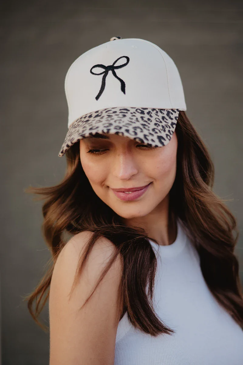 Coquette Bow Vintage Two-Toned Hat - Image 7